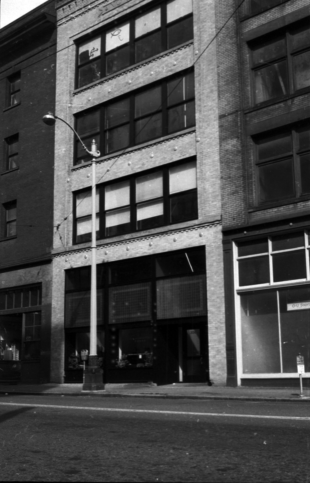 Pioneer Square Clinic, 1976
